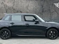 Used Mini Cooper Hatch 113 kW (154 HP) 2025 Black Hatchback