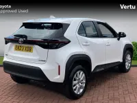 Used Toyota Yaris Hybrid 116 HP (85 kW) 2023 Pure white Estate