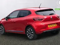 Used Renault Clio Iconic 101 HP (74 kW) 2020 Red Hatchback
