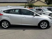 Used Ford Focus Zetec 105 HP (77 kW) 2012 Silver metallic Hatchback