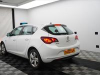 Used Vauxhall Astra SRi 2012 White Hatchback
