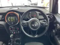 Usado Mini Cooper Hatch 136 CV (100 kW) 2017 Negro Utilitario