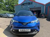 Used Toyota C-HR 122 HP (89 kW) 2019 Blue SUV