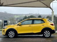 Used Kia Stonic 99 HP (72 kW) 2023 Yellow SUV