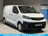 Used Vauxhall Vivaro S 120 HP (88 kW) 2022 White MPV