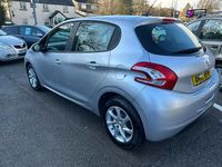 Used Peugeot 208 Active 70 HP (51 kW) 2013 Silver Hatchback