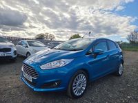 Używany Ford Fiesta Titanium 2013 Niebieski Hatchback
