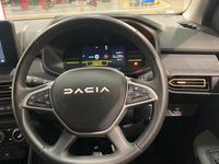 Used Dacia Jogger Extreme 140 HP (102 kW) 2024 Green MPV