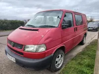 Used VW T4 88 HP (64 kW) 2003 Red Van