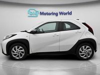 Used Toyota Aygo X PURE 72 HP (52 kW) 2022 White SUV