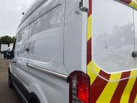 Begagnad Ford Transit S 130 HK (95 kW) 2020 Vit Van