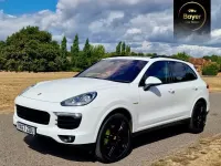 Used Porsche Cayenne S E-Hybrid Platinum Edition 410 HP (301 kW) 2017 White SUV