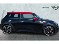 Begagnad Mini John Cooper Works Comfort 231 HK (169 kW) 2019 Svart Halvkombi