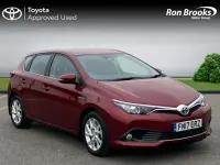 Used Toyota Auris Hybrid Business Edition 2017 Red Hatchback