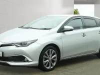 Used Toyota Auris Hybrid 2018 Silver Hatchback
