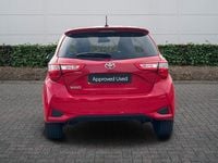 Usado Toyota Yaris Design 2017 Vermelho Citadino