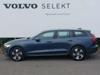 Used Volvo V60 CC Pro 197 HP (144 kW) 2021 Blue Estate
