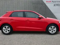 Used Audi A1 Comfort 88 HP (64 kW) 2023 Red SUV