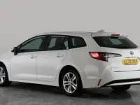 Used Toyota Corolla 140 HP (102 kW) 2022 White Estate