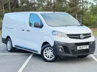 Używany Vauxhall Vivaro S 100 KM (73 kW) 2021 Biały Minivan