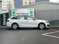 Used Skoda Octavia SE Technology 114 HP (83 kW) 2023 White Estate