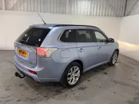 Used Mitsubishi Outlander P-HEV 200 HP (147 kW) 2015 Blue SUV