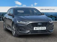 Używany Ford Focus ST-Line 2023 Szary Hatchback