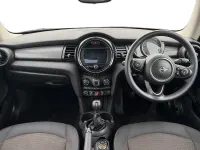 Used Mini Cooper Classic 134 HP (98 kW) 2020 White Hatchback