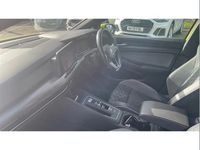 Begagnad VW Golf VIII R-line 147 HK (108 kW) 2021 Gul Halvkombi