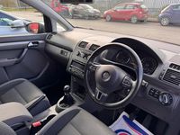 Used VW Touran SE 140 HP (102 kW) 2014 Grey MPV