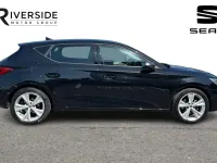 Used Seat Leon FR 130 HP (95 kW) 2022 Midnight black Hatchback