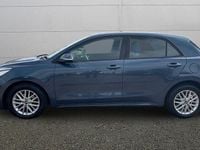 Begagnad Kia Rio 77 HK (56 kW) 2018 Blå Halvkombi