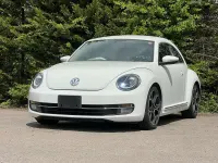 Used VW Beetle Design 105 HP (77 kW) 2012 White Hatchback