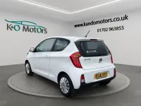 Used Kia Picanto 66 HP (48 kW) 2016 White Hatchback