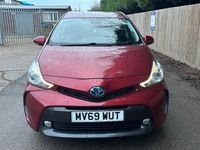 Usado Toyota Prius+ Plus 136 HP (100 kW) 2019 Vermelho Monovolume