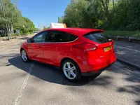 Usado Ford Focus Zetec 2016 Vermelho Citadino