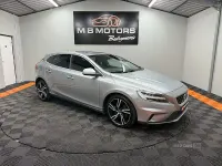 Used Volvo V40 R-Design Pro 120 HP (88 kW) 2018 Silver Hatchback