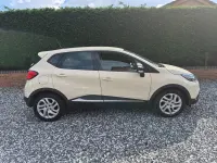 Used Renault Captur Dynamique 90 HP (66 kW) 2015 Cream SUV