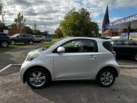 Used Toyota iQ 68 HP (50 kW) 2009 Silver Hatchback