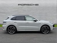 Used Porsche Cayenne Platinum Edition 462 HP (339 kW) 2023 Grey SUV