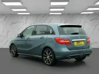 Begagnad Mercedes B180 109 HK (80 kW) 2012 Blå Minibuss
