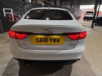 Used Jaguar XF R-Sport 180 HP (132 kW) 2018 White Sedan