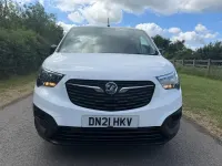 Used Vauxhall Combo 100 HP (73 kW) 2021 White MPV