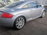 Używany Audi TT 225 KM (165 kW) 2003 Srebrny Coupe