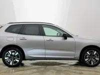 Usado Volvo XC60 Plus 247 HP (181 kW) 2025 Prateado SUV