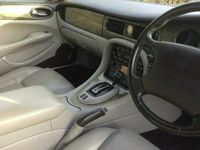 Used Jaguar XJ8 240 HP (176 kW) 2002 Sedan