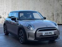 Usado Mini Cooper Exclusive 134 HP (98 kW) 2021 Cinzento Citadino
