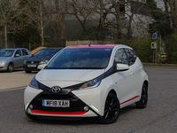Begagnad Toyota Aygo x-press 2018 Vit Halvkombi