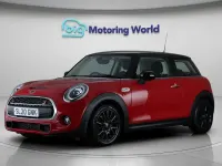 Begagnad Mini Cooper S Classic 192 HK (141 kW) 2020 Röd Halvkombi
