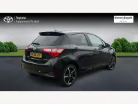 Used Toyota Yaris Design 100 HP (73 kW) 2018 Black Hatchback